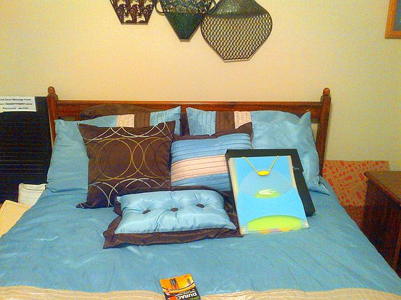 2nd bedroom