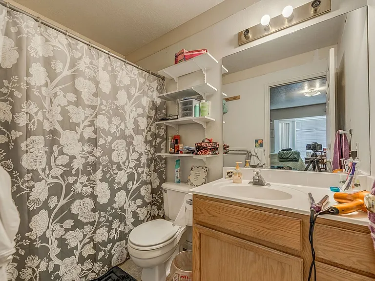 547 N 300 E #5 — Photo 14