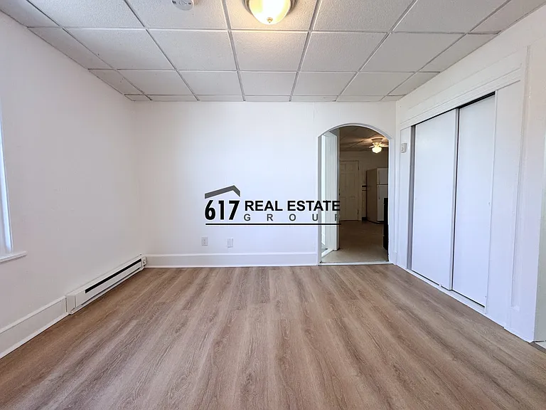 235 E Eagle St #3 — Photo 11