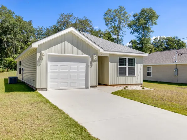 3871 Second Ave, Laurel Hill, FL 32567