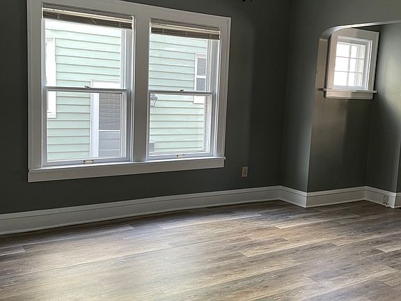 2nd image of 1526 Orchard Grove Ave #1