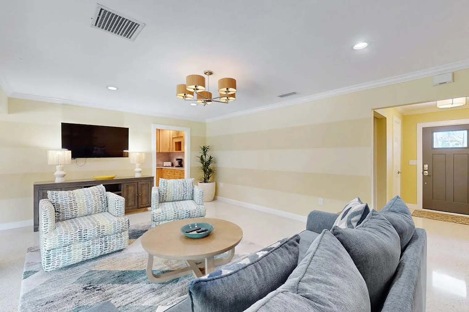 4 bed, 3.0 bath, 3293 sqft, $11,772 — Photo 2