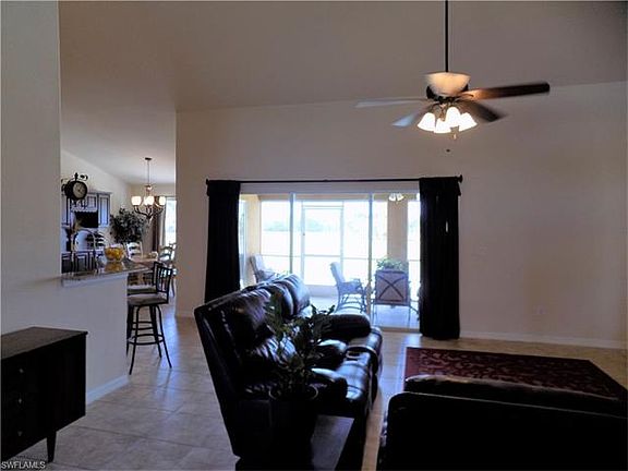 4th image of 1320 NE 9th Pl