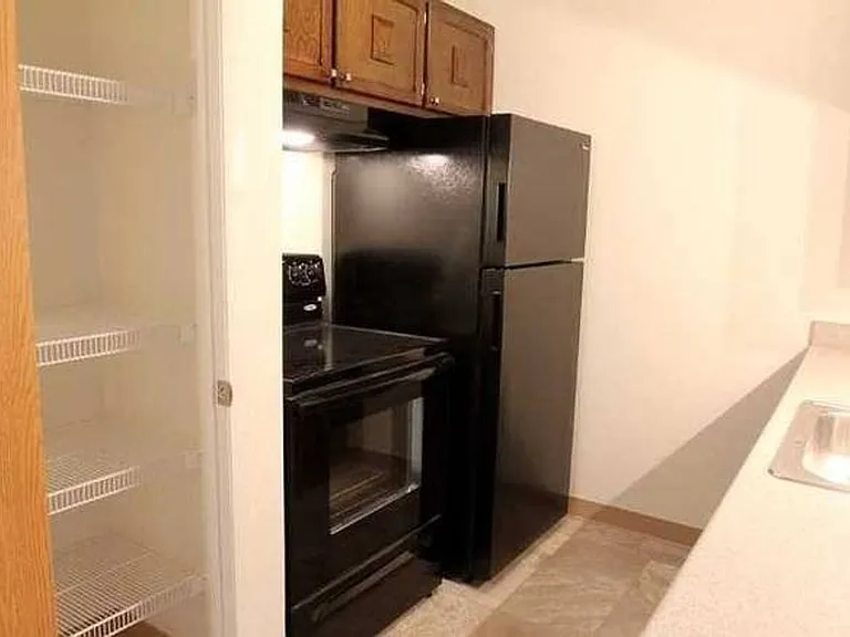 474 & 478 W Scott St — Photo 12