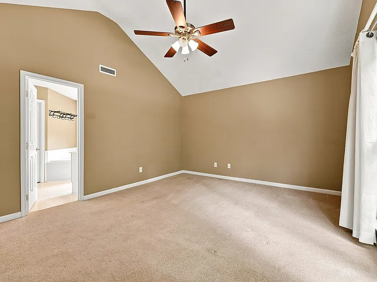 115 Lonebrook Dr — Photo 33