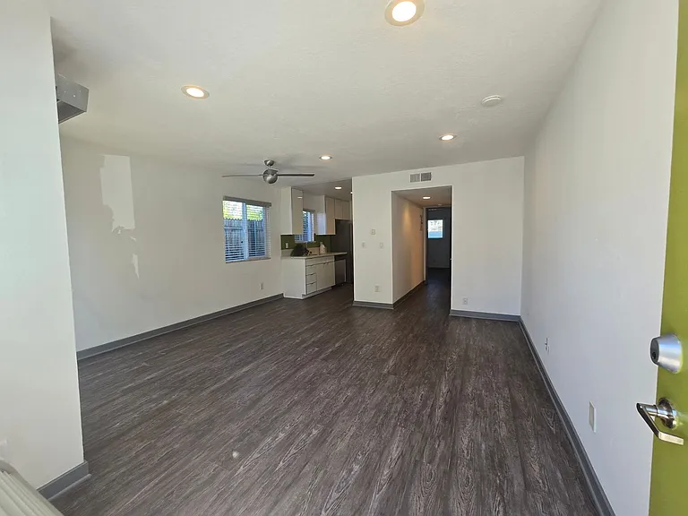 Eastside Apartments — Photo 46