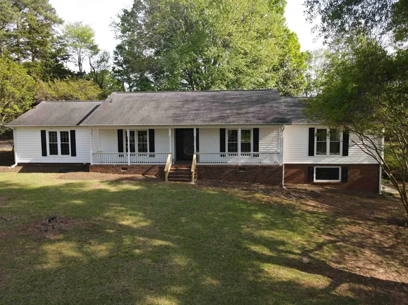 385 Wall St, Campobello, SC 29322