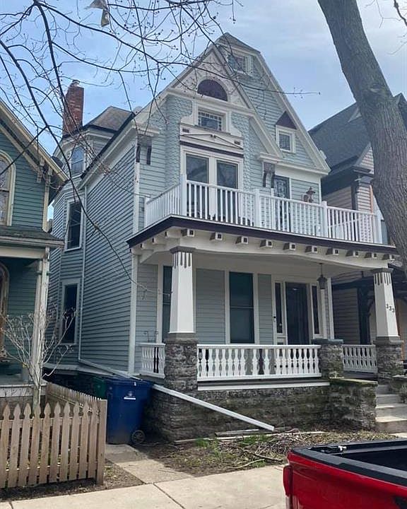 1st image of 333 Pennsylvania St