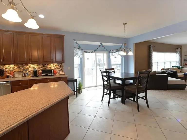1425 Red Oak Plantation Dr — Photo 9