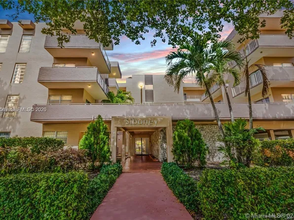 1955 NE 135th St APT 308, North Miami, FL 33181