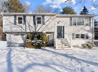 7 Partridge Hollow Road, Ledyard, CT 06335