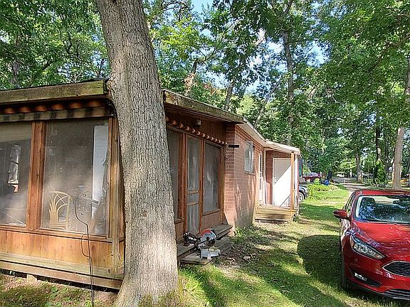 3rd image of 234 Ellsworth Lake Dr