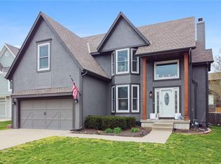21620 W 53rd Ter, Shawnee, KS 66226