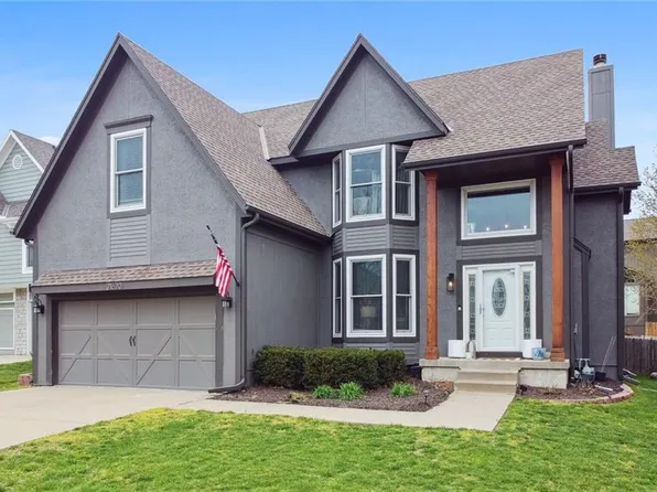 21620 W 53rd Ter, Shawnee, KS 66226