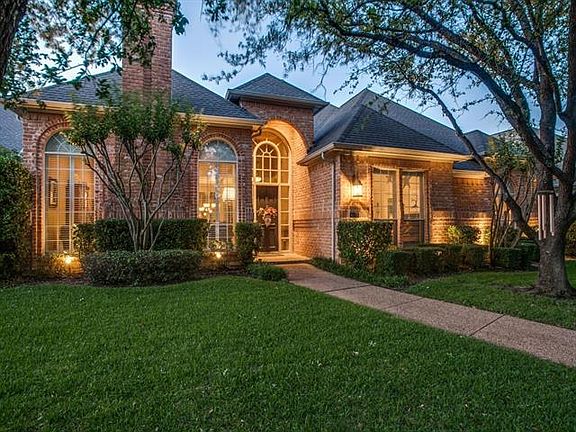 2nd image of 4303 Hollow Oak Dr