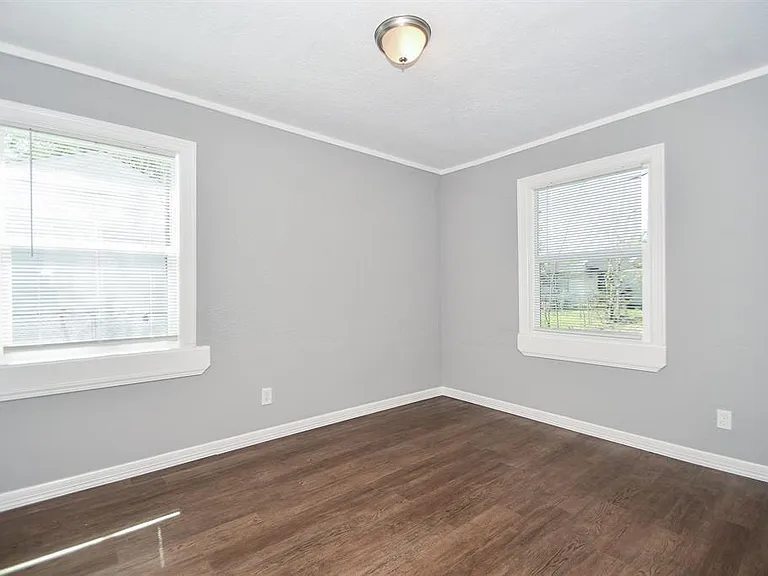 7334 Mountbatten Rd — Photo 18