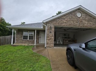 81 N Sable St, Farmington, AR 72730