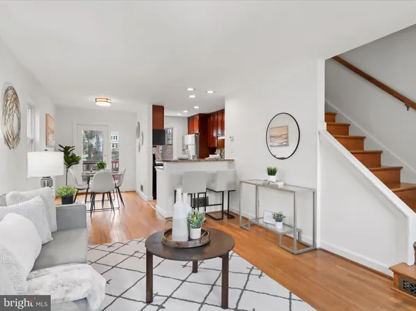 5817 Fifer Dr, Alexandria, VA 22303