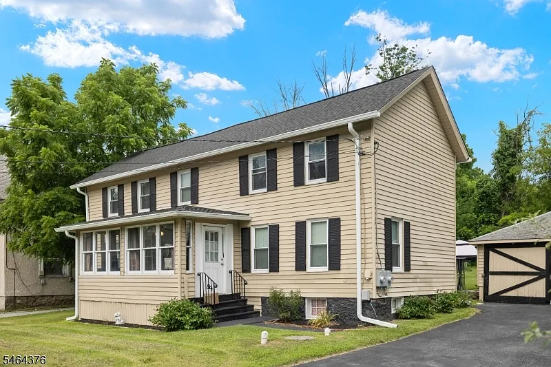 1 bed, 1.0 bath, $1,600 — Photo 1