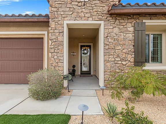 3rd image of 75 Claret