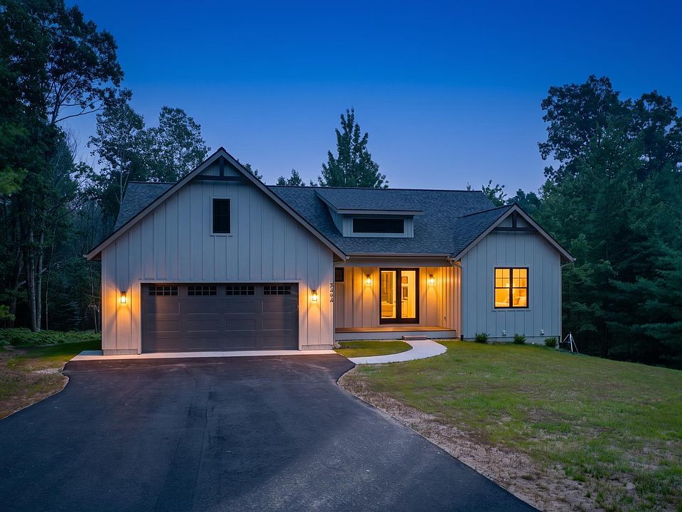 1st image of 3494 Village Circle Dr