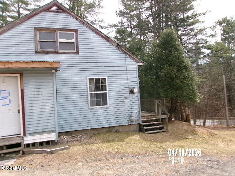 3rd image of 364 Olmstedville Road