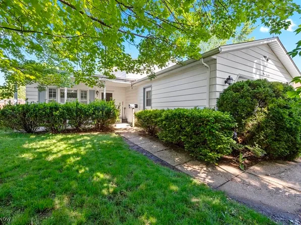 162 Indiana Ave, Elyria, OH 44035