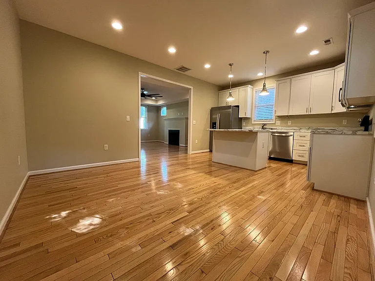 1606 Hamilton Ter SE — Photo 12
