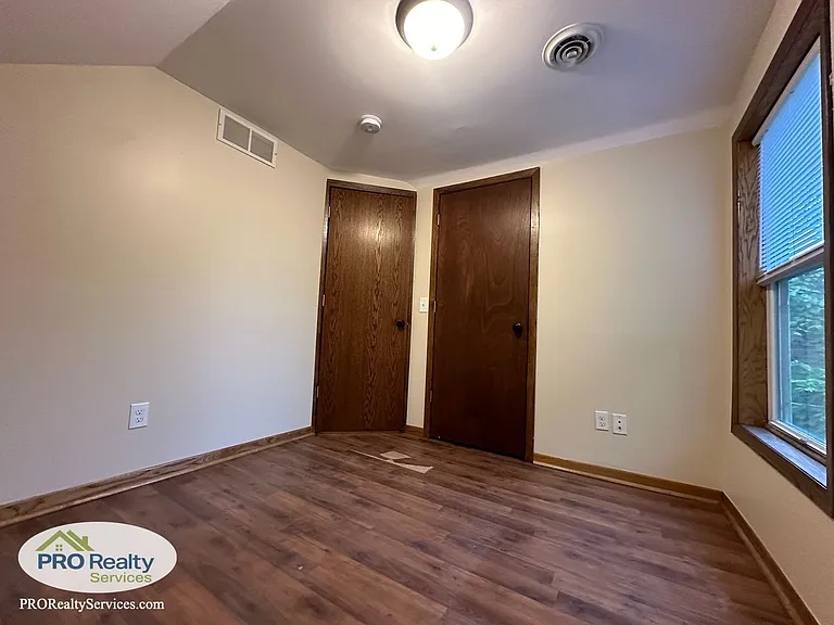 640 Charles Ave — Photo 12