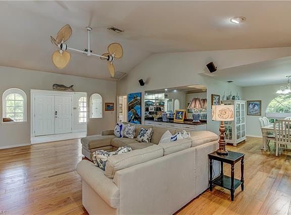4th image of 1183 Kittiwake Cir