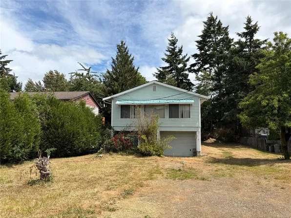 2400 Fitzgerald Ave, Courtenay, BC V9N 6K8