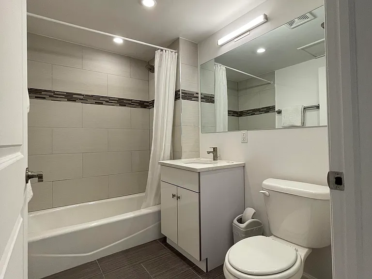 433 W 53rd St #71 — Photo 9
