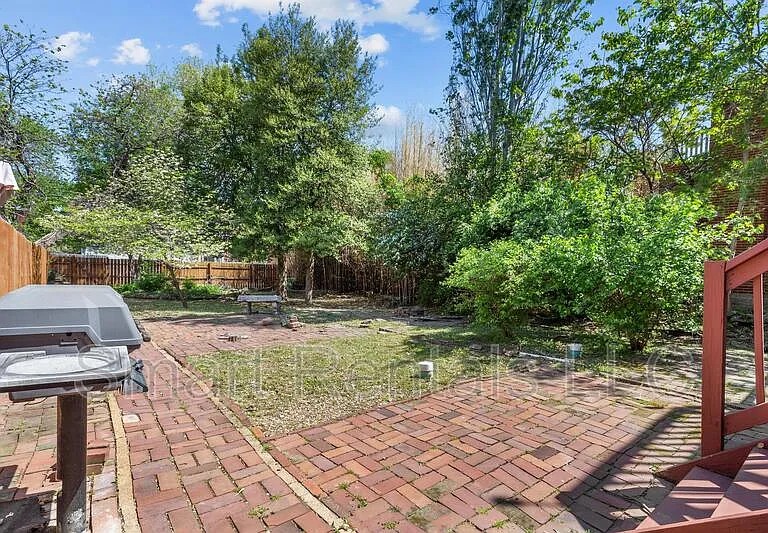 4133 Laclede Ave #1 — Photo 5