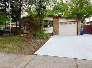 413 Forest St, Westland, MI 48186