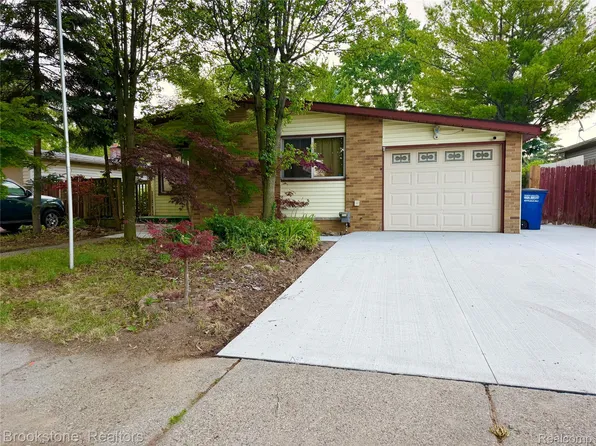 413 Forest St, Westland, MI 48186
