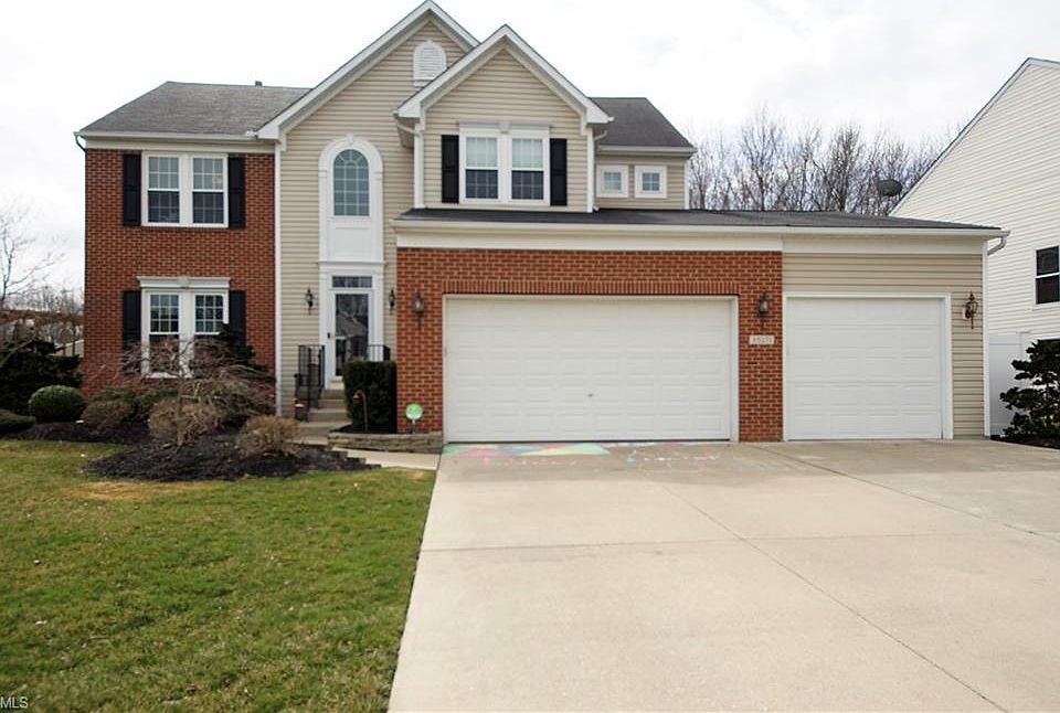 1st image of 35271 Saddle Creek Dr