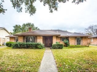 5530 Valkeith Dr, Houston, TX 77096