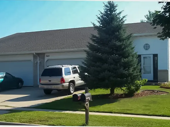 746 Crawford Dr #A, Cottage Grove, WI 53527