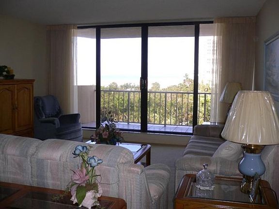 3rd image of 4005 Gulf Shore Blvd N APT 403