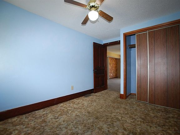 5th image of 425 2nd Ave SW