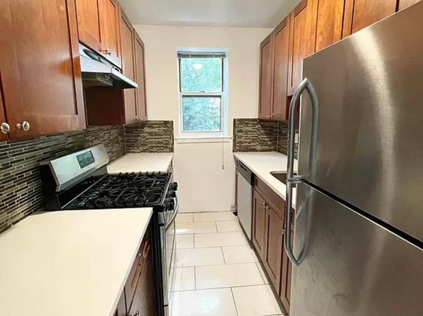 3401 Riverdale Ave #3
