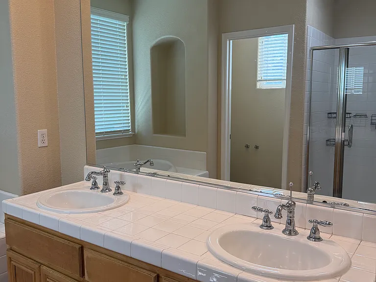 1131 Park Ln — Photo 20