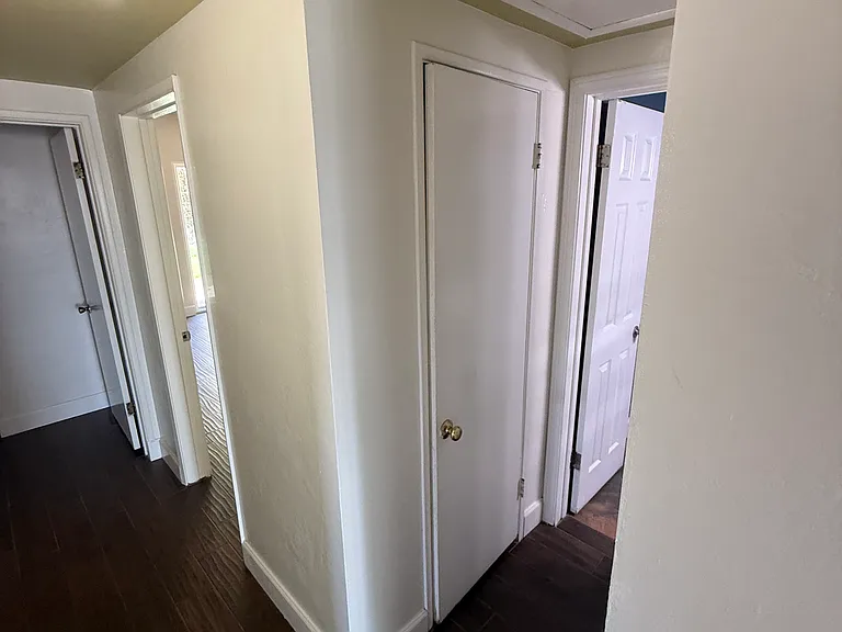 9712 Saint George St — Photo 29