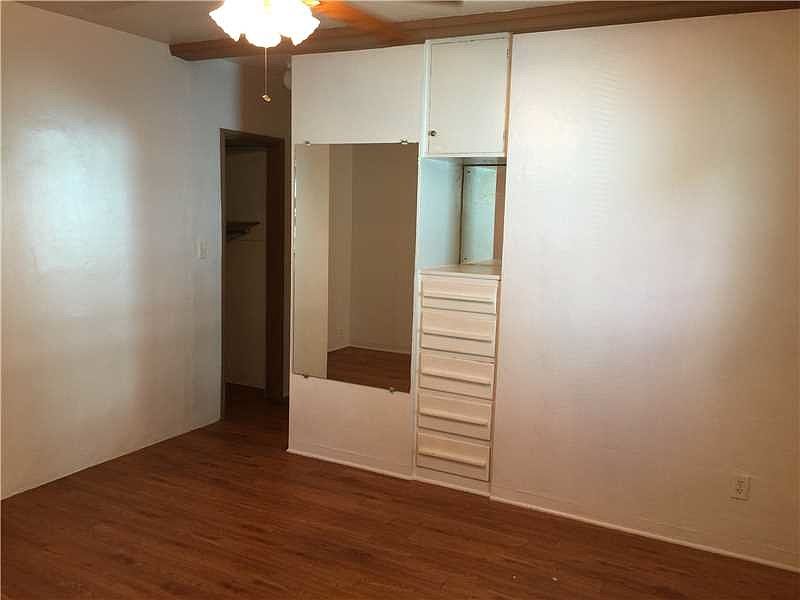 2nd image of 323 NE 7th Ave