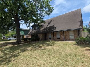 6350 Arrowhead Dr, Beaumont, TX 77707