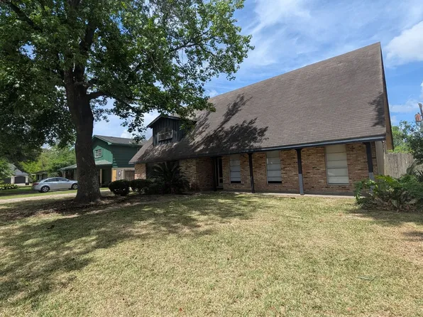 6350 Arrowhead Dr, Beaumont, TX 77707