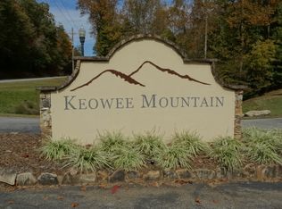 210 Cliffside Trl, Pickens, SC 29671