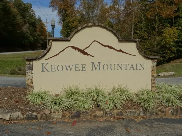 210 Cliffside Trl, Pickens, SC 29671