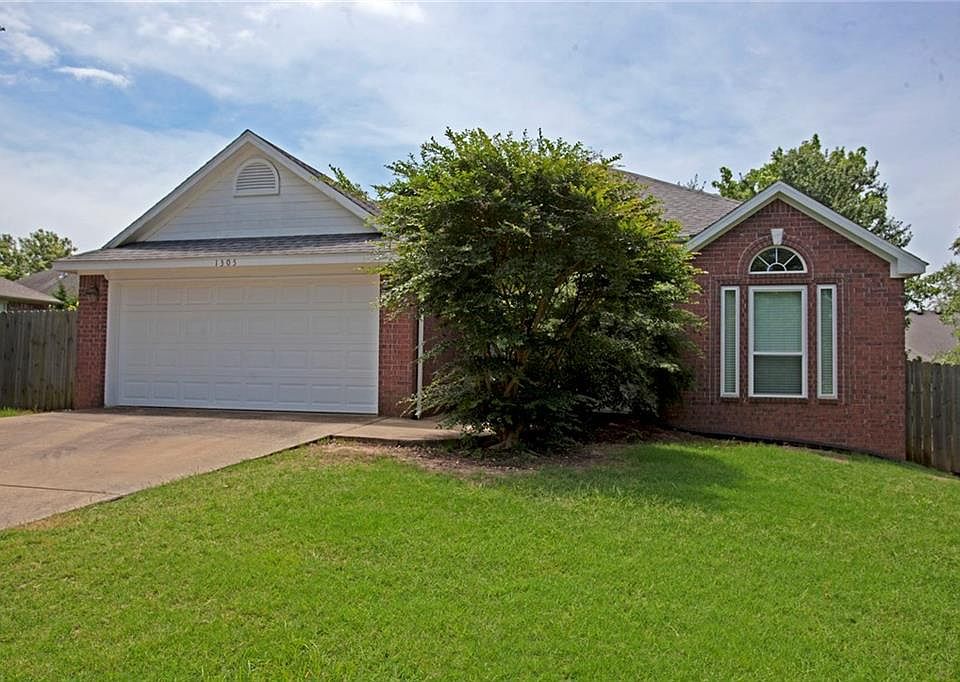 1st image of 1305 Barberry Ln