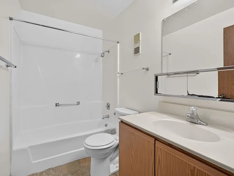 Willow Knolls Apartments — Photo 29